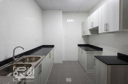 Apartment - 3 Bedrooms - 3 Bathrooms for rent in Fereej Bin Mahmoud North - Fereej Bin Mahmoud - Doha