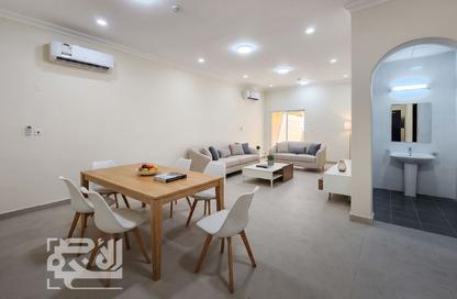 Apartment - 3 Bedrooms - 3 Bathrooms for rent in Fereej Bin Mahmoud North - Fereej Bin Mahmoud - Doha