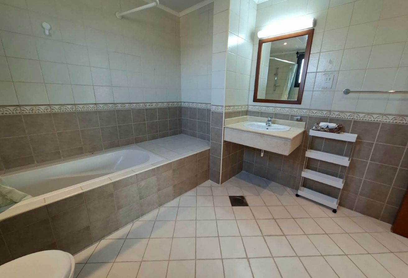 Furnished 2 BHK Apartment | QAR 9,989|Porto Arabia thumbnail 7