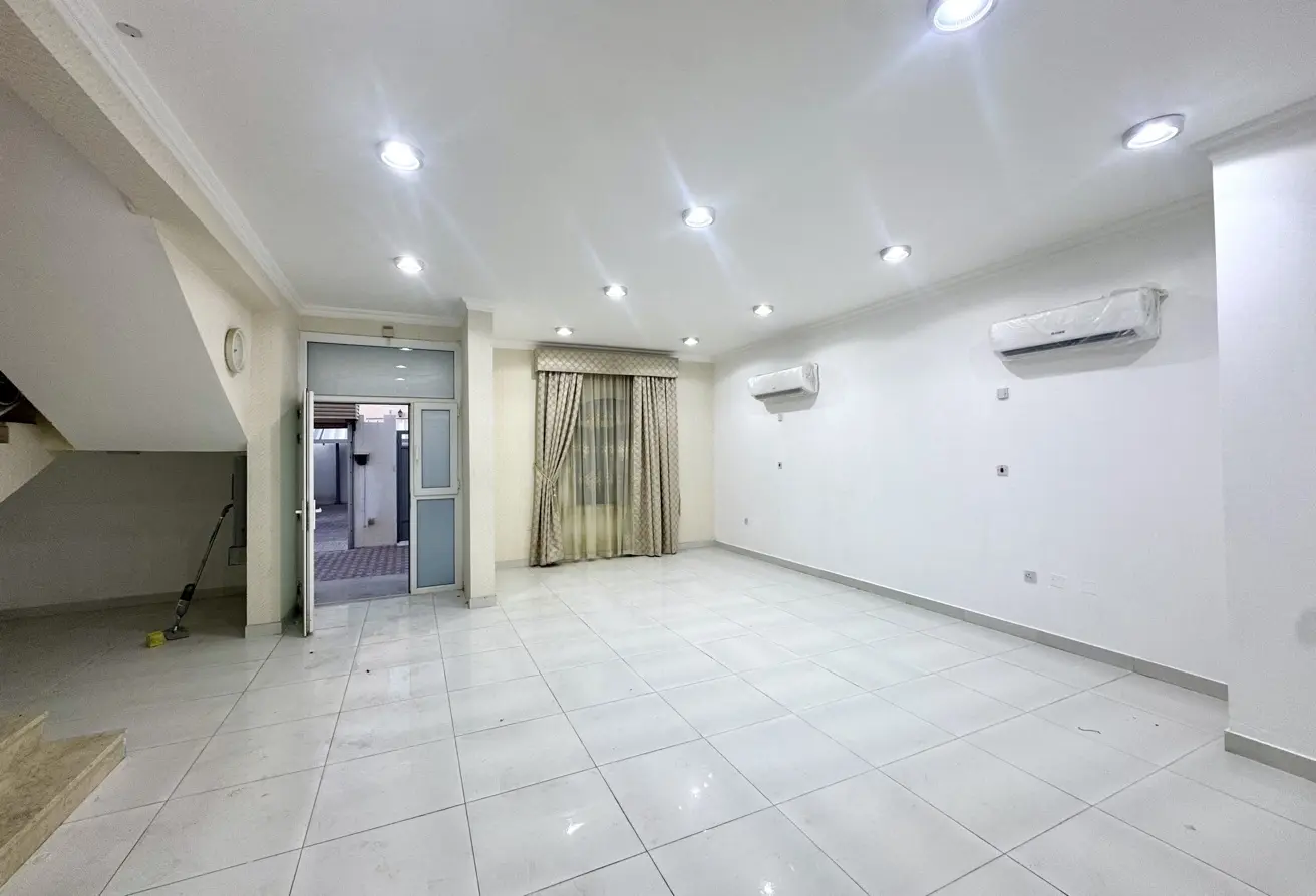 63309154 - Property Main Image