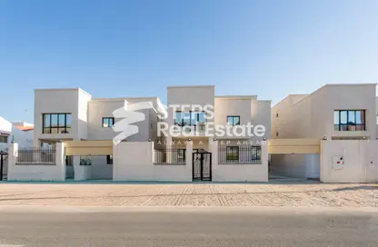 فيلا - 6 غرف نوم - 8 حمامات للايجار في العين سنتر - طريق سلوى - الدوحة