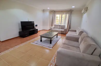 شقة - 2 غرف نوم - 2 حمامات للايجار في الحتمي - الحتمي - الدوحة