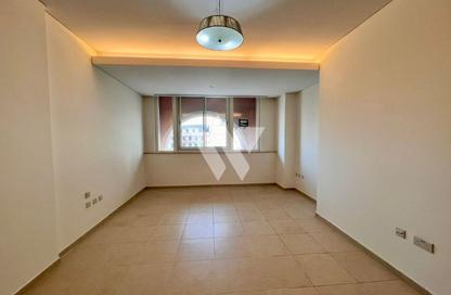 Apartment - 1 Bedroom - 2 Bathrooms for rent in Viva West - Viva Bahriyah - The Pearl Island - Doha