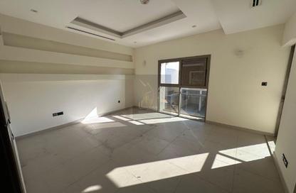 Compound - 3 Bedrooms - 4 Bathrooms for rent in Al Messila - Al Messila - Doha