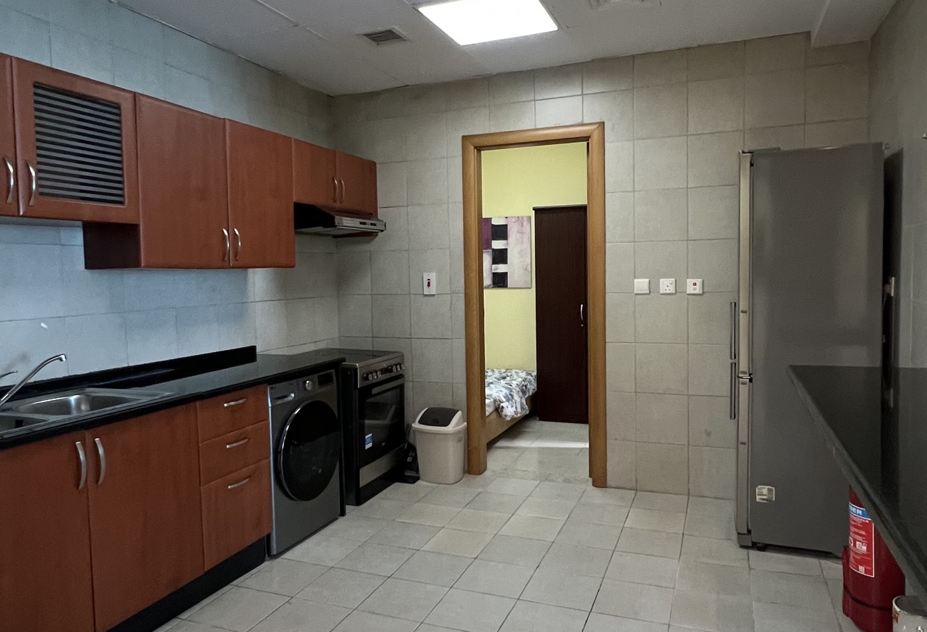 AMAZING 2BHK +MAID FULLY FURNISHED WITH SEA MARINA thumbnail 8