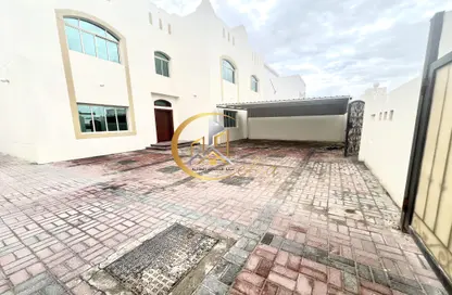 Villa - 6 Bedrooms - 4 Bathrooms for rent in Souk Al gharaffa - Al Gharrafa - Doha