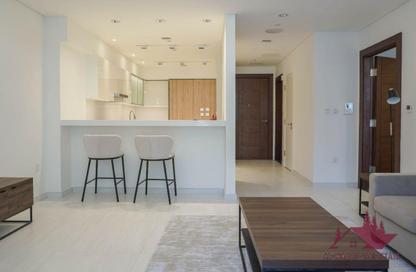 شقة - غرفة نوم - 2 حمامات للايجار في كريستال ريزيدنس - جزيرة جيوان - جزيرة اللؤلؤة - الدوحة شقة - غرفة نوم - 2 حمامات للايجار في كريستال ريزيدنس - جزيرة جيوان - جزيرة اللؤلؤة - الدوحة