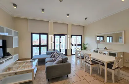 Apartment - 1 Bedroom - 2 Bathrooms for rent in Chateau - Qanat Quartier - The Pearl Island - Doha