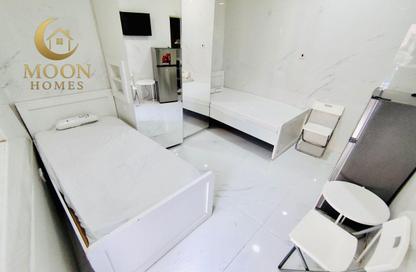 Apartment - Studio - 1 for rent in Umm Ghuwailina 4 - Umm Ghuwailina - Doha