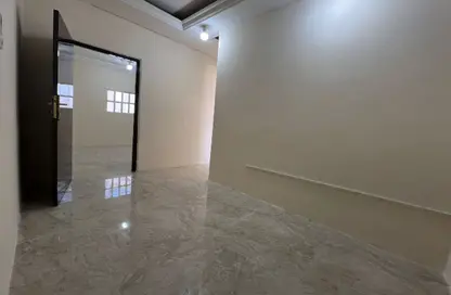 Apartment - 1 Bathroom for rent in Ain Khaled Villas - Ain Khaled - Doha Apartment - 1 Bathroom for rent in Ain Khaled Villas - Ain Khaled - Doha