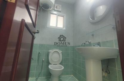 Apartment - 2 Bedrooms - 3 Bathrooms for rent in Tadmur Street - Old Airport Road - Doha