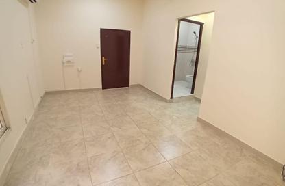 Apartment - 1 Bedroom - 2 Bathrooms for rent in Madinat Khalifa Building 58 - Madinat Khalifa South - Madinat Khalifa - Doha