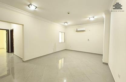 Apartment - 2 Bedrooms - 2 Bathrooms for rent in Muntazah 13 - Al Muntazah - Doha
