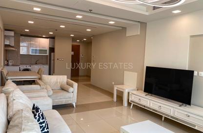 Apartment - 1 Bedroom - 2 Bathrooms for rent in R-19 Building - Al Erkyah City - Lusail
