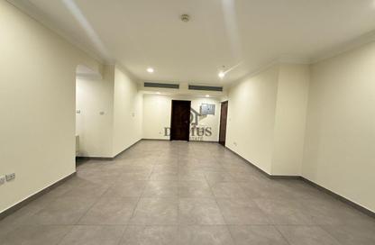 Apartment - 3 Bedrooms - 2 Bathrooms for rent in Thabit Bin Zaid Street - Al Mansoura - Doha