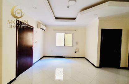 Apartment - 1 Bedroom - 1 Bathroom for rent in Umm Ghuwailina 4 - Umm Ghuwailina - Doha Apartment - 1 Bedroom - 1 Bathroom for rent in Umm Ghuwailina 4 - Umm Ghuwailina - Doha