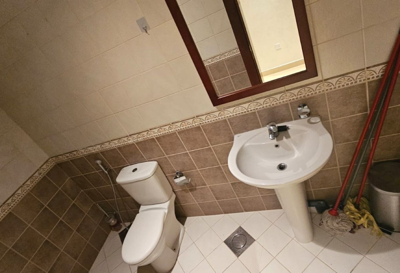 1BHK Marina View Bills Included at 7,495 QAR only thumbnail 6