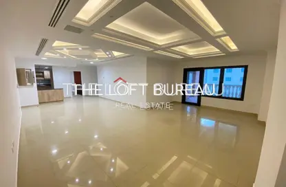 Apartment - 2 Bedrooms - 3 Bathrooms for sale in West Porto Drive - Porto Arabia - The Pearl Island - Doha