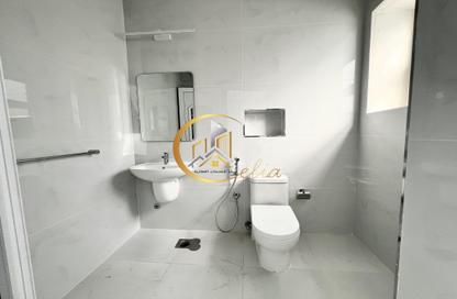 Apartment - 2 Bedrooms - 3 Bathrooms for rent in Fereej Kulaib - Doha