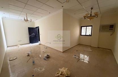 فيلا - 3 غرف نوم - 2 حمامات للايجار في شارع المطار القديم - طريق المطار القديم - الدوحة فيلا - 3 غرف نوم - 2 حمامات للايجار في شارع المطار القديم - طريق المطار القديم - الدوحة