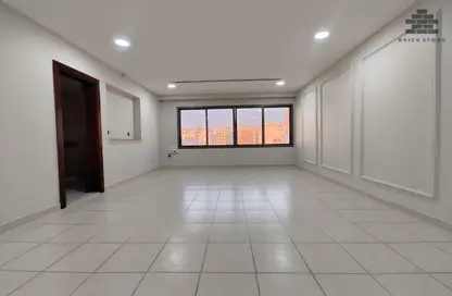 Apartment - 3 Bedrooms - 4 Bathrooms for rent in Anas Street - Fereej Bin Mahmoud North - Fereej Bin Mahmoud - Doha