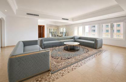 Apartment - 3 Bedrooms - 4 Bathrooms for rent in West Porto Drive - Porto Arabia - The Pearl Island - Doha