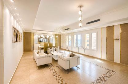 Apartment - 3 Bedrooms - 4 Bathrooms for rent in West Porto Drive - Porto Arabia - The Pearl Island - Doha