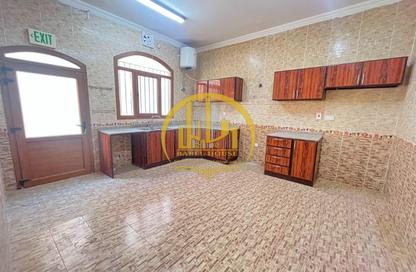 Villa - 6 - 5 for rent in Al Kheesa - Al Kheesa - Umm Salal Mohammed