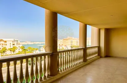 Apartment - 1 Bedroom - 2 Bathrooms for sale in West Porto Drive - Porto Arabia - The Pearl Island - Doha