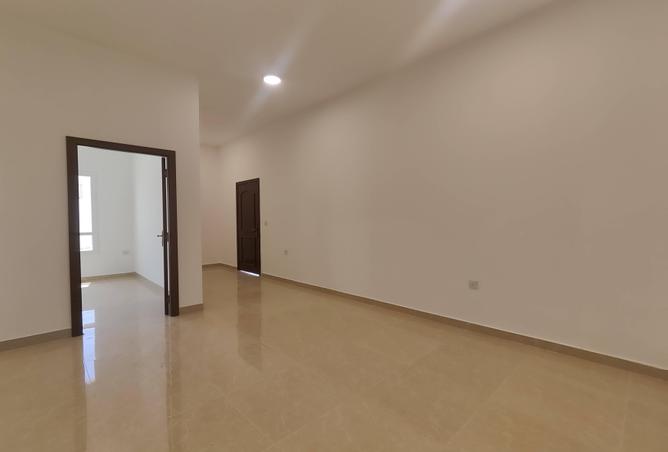 52133837 - Property Image 2