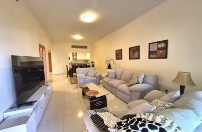 Apartment - 1 Bedroom - 2 Bathrooms for rent in Viva West - Viva Bahriyah - The Pearl Island - Doha