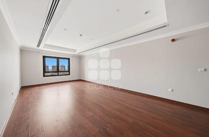 Apartment - 1 Bedroom - 1 Bathroom for rent in East Porto Drive - Porto Arabia - The Pearl Island - Doha