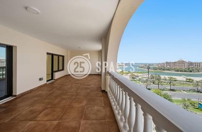 Apartment - 2 Bedrooms - 3 Bathrooms for sale in East Porto Drive - Porto Arabia - The Pearl Island - Doha