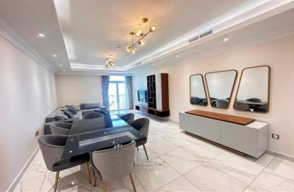 Apartment - 2 Bedrooms - 3 Bathrooms for rent in Floresta Gardens - Floresta Gardens - The Pearl Island - Doha