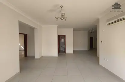 Apartment - 2 Bedrooms - 2 Bathrooms for rent in Al Mansoura - Al Mansoura - Doha
