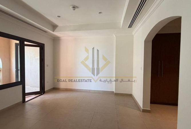 54877921 - Property Image 2