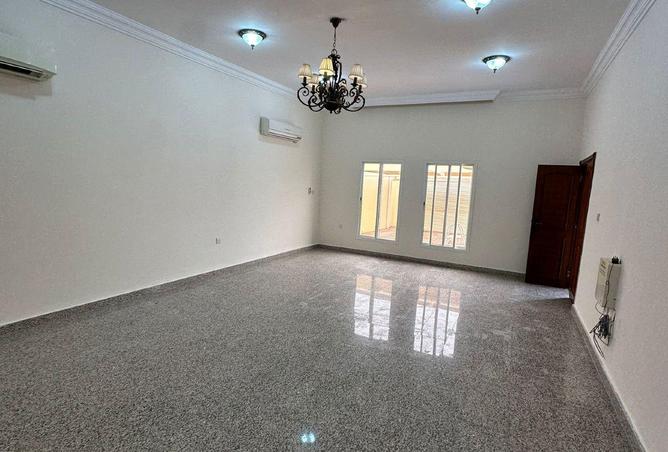 53052615 - Property Image 2