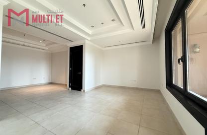 Apartment - 1 Bedroom - 2 Bathrooms for rent in West Porto Drive - Porto Arabia - The Pearl Island - Doha Apartment - 1 Bedroom - 2 Bathrooms for rent in West Porto Drive - Porto Arabia - The Pearl Island - Doha