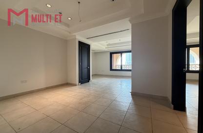 Apartment - 1 Bedroom - 2 Bathrooms for rent in West Porto Drive - Porto Arabia - The Pearl Island - Doha