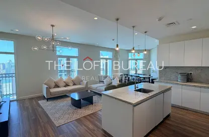 Apartment - 2 Bedrooms - 3 Bathrooms for rent in Floresta Gardens - Floresta Gardens - The Pearl Island - Doha