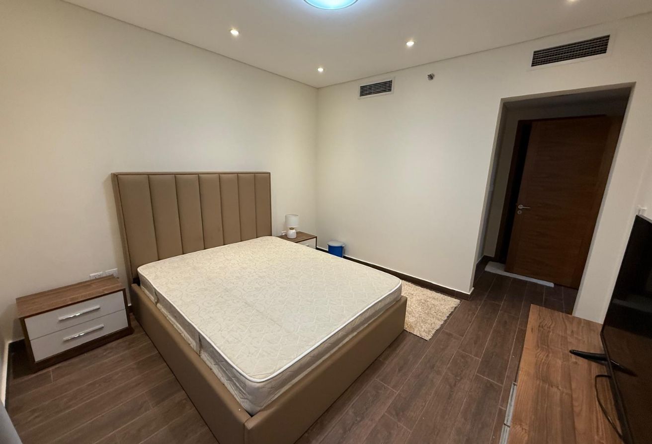 ELEGANT 1BEDROOM FULLY FURNISHED WITH BALCONY thumbnail 8