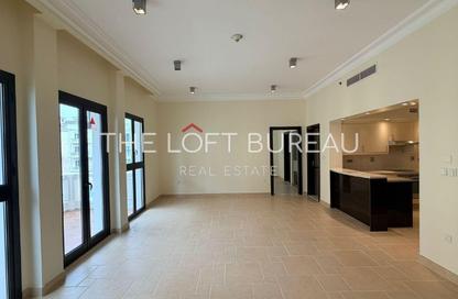 Apartment - 2 Bedrooms - 3 Bathrooms for rent in Carnaval - Qanat Quartier - The Pearl Island - Doha