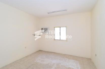 سكن عمال - استوديو - 8 حمامات للايجار في المنطقة الصناعية 4 - المنطقة الصناعية - المنطقة الصناعية - الدوحة