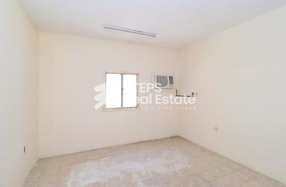 سكن عمال - استوديو - 8 حمامات للايجار في المنطقة الصناعية 4 - المنطقة الصناعية - المنطقة الصناعية - الدوحة