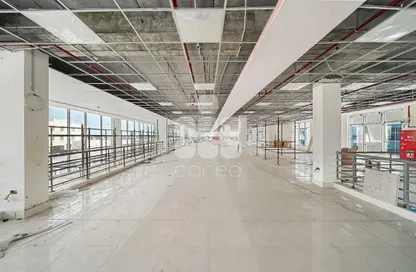 معرض - استوديو - 4 حمامات للايجار في شارع الصناعية الشرقي - بركة العوامر - الوكرة