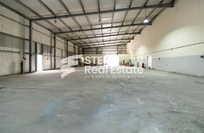 Warehouse - Studio - 1 Bathroom for rent in East Industrial Street - Birkat Al Awamer - Al Wakra
