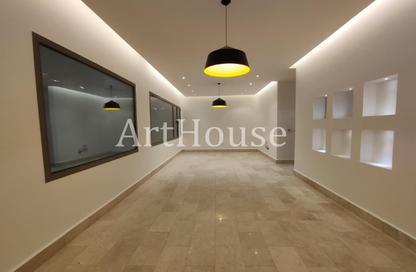 Villa - 4 - 5 for rent in Al Kheesa - Al Kheesa - Umm Salal Mohammed