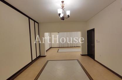 Villa - 5 - 6 for rent in Izghawa - Izghawa - Doha Villa - 5 - 6 for rent in Izghawa - Izghawa - Doha