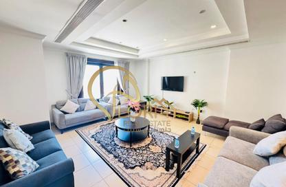 Apartment - 1 Bedroom - 2 Bathrooms for rent in East Porto Drive - Porto Arabia - The Pearl Island - Doha Apartment - 1 Bedroom - 2 Bathrooms for rent in East Porto Drive - Porto Arabia - The Pearl Island - Doha