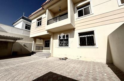 Villa - 5 Bedrooms - 6 Bathrooms for rent in Al Markhiya Street - Al Markhiya - Doha
